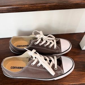New Converse laced up shoes women’s size 8.5